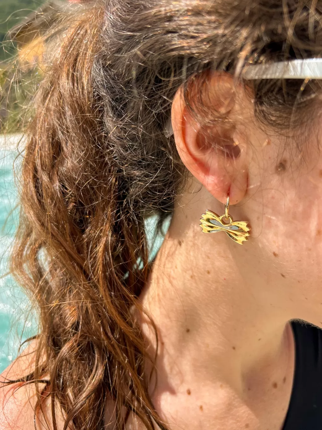 Hot Lisa Says Gah Farfalle Hoops - Gold