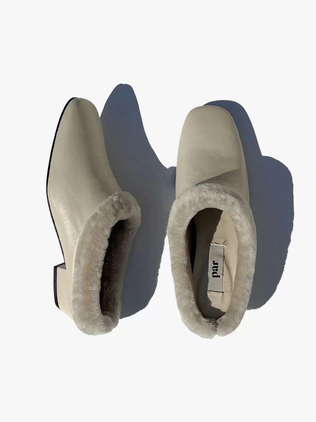 Shop Lisa Says Gah Matu Furry Mule - Toffu